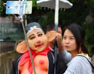 和二师兄合个影