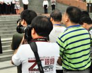 驻马店广播电视台记者在现场