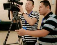 驻马店广播电视台记者在现场