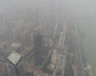 2017年1月2日，山东济宁，G3京台高速邹城入口因浓雾临时关闭。王齐胜/视觉中国